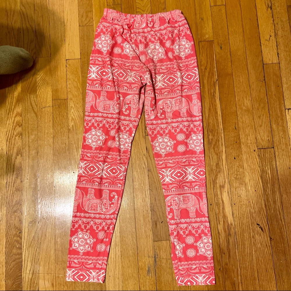 Elephant print pink leggings NWOT